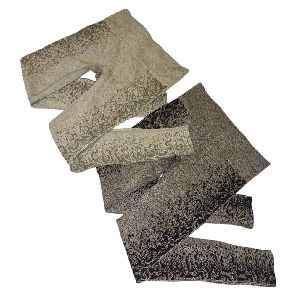 Forever 21 leggings ✨ 2 pairs ✨